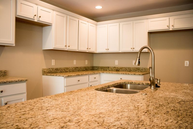 123 Tempura Dr, Oak Ridge, TN 37830