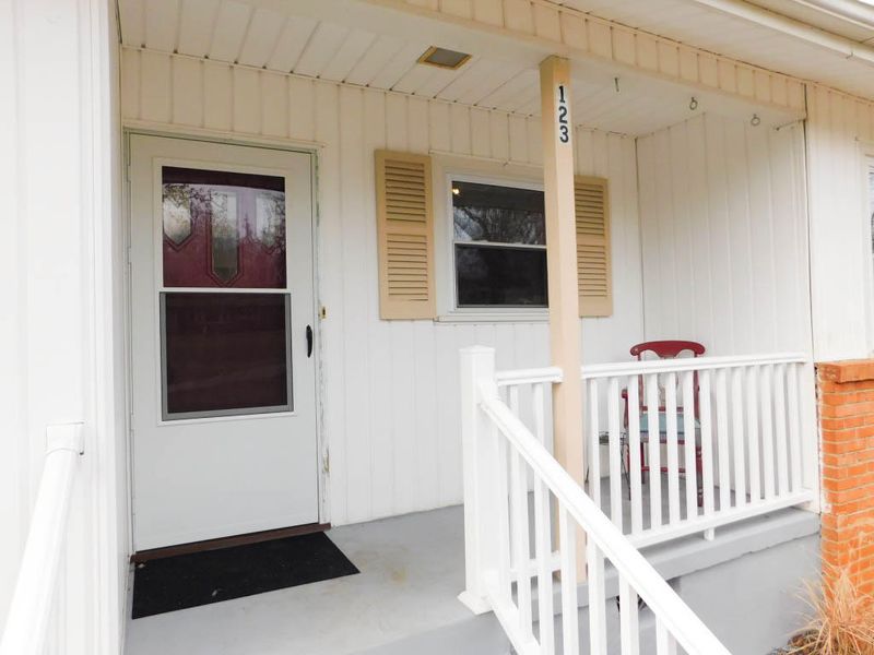 123 Tower Dr, Knoxville, TN 37912