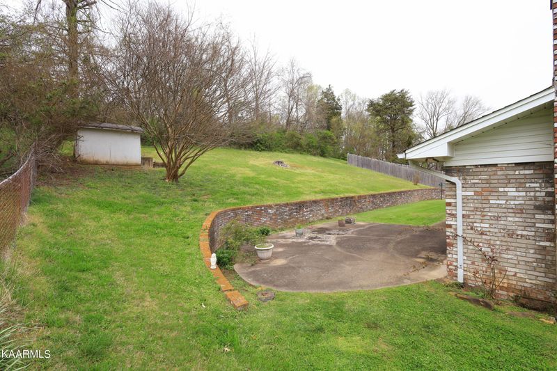 123 Westwood Dr, Clinton, TN 37716