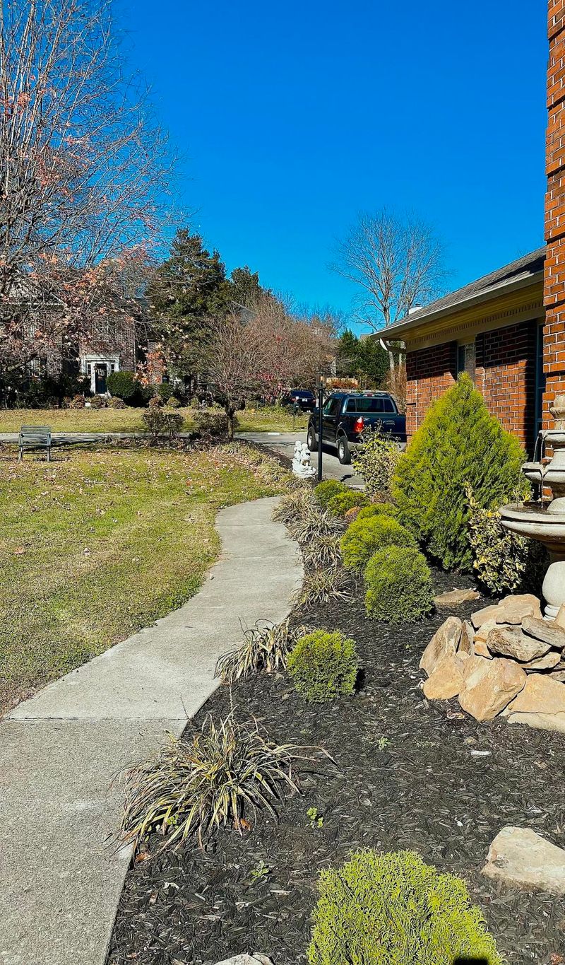 1230 Harrington Dr, Knoxville, TN 37922