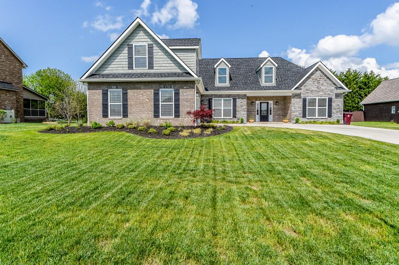 1230 Linford Cir, Alcoa, TN 37701