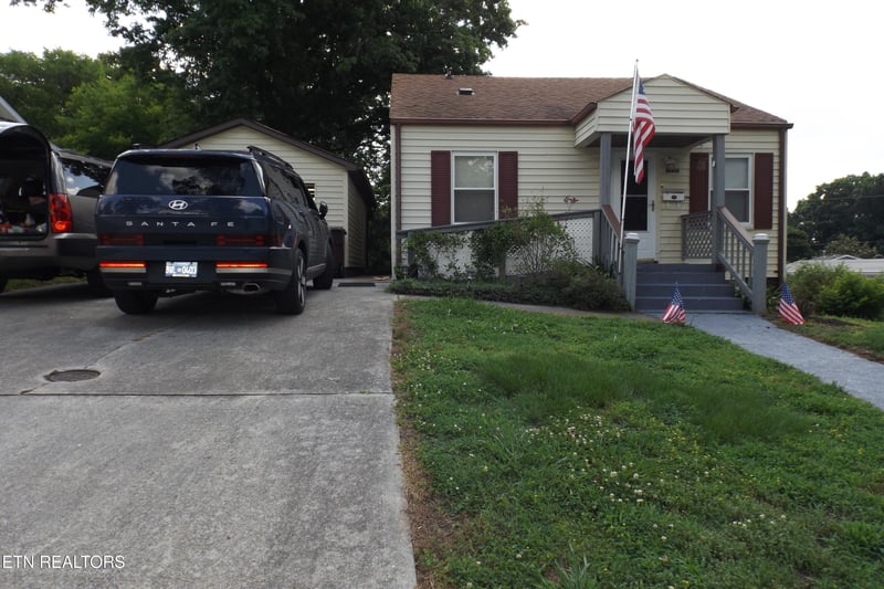 1230 Oakland St, Alcoa, TN 37701