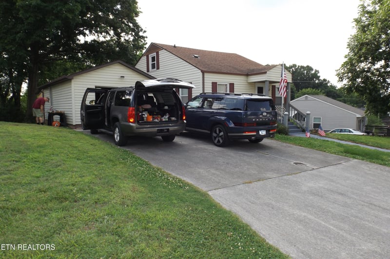 1230 Oakland St, Alcoa, TN 37701