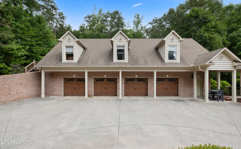 12306 Yarnell Rd, Knoxville, TN 37932