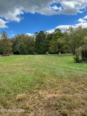 1231 Airport Rd, Oakdale, TN 37829