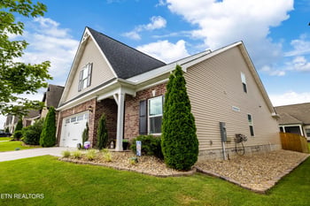 1231 Branch Creek Ln, Maryville, TN 37801