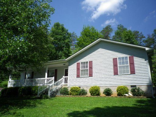 1231 Gamble Dr, Heiskell, TN 37754