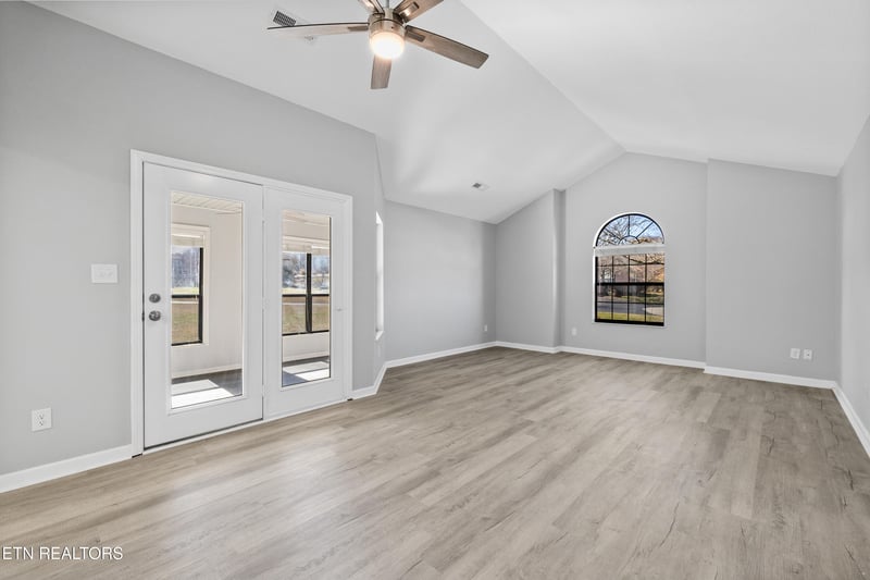 1231 Karina Cir, Maryville, TN 37804