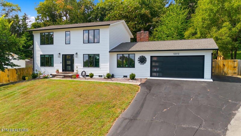 12312 W Kings Gate Rd, Knoxville, TN 37934