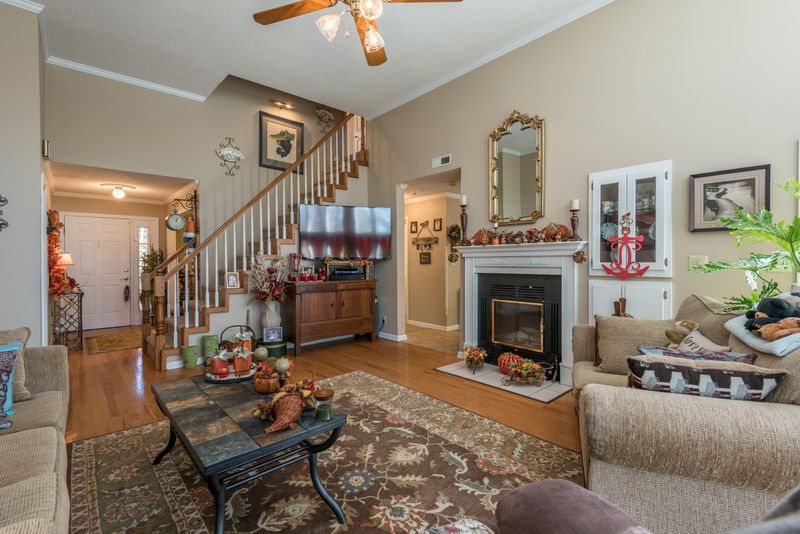 1232 River Oaks Dr, Kingston, TN 37763
