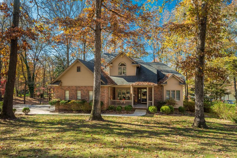 1232 River Oaks Dr, Kingston, TN 37763