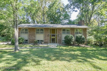 1232 Wallingford Rd, Knoxville, TN 37923