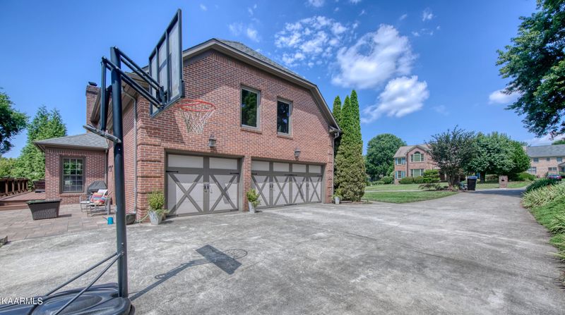 12321 Butternut Cir, Knoxville, TN 37934