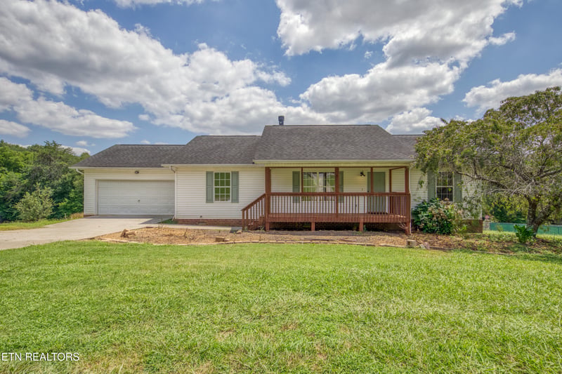 1233 Buford Ct, Greenback, TN 37742