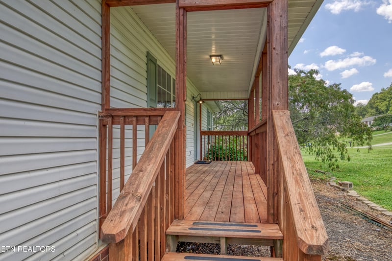 1233 Buford Ct, Greenback, TN 37742
