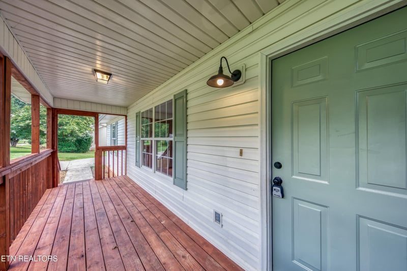 1233 Buford Ct, Greenback, TN 37742
