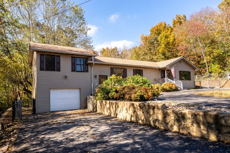 1233 Centenary Rd, Maryville, TN 37803