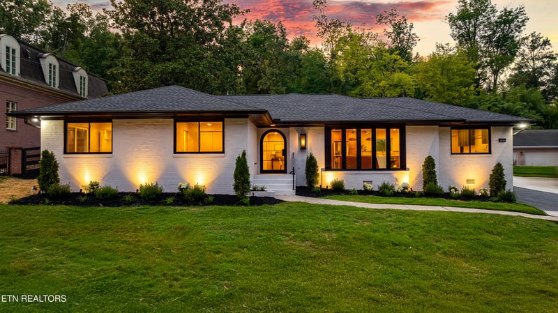 1233 Cherokee Blvd, Knoxville, TN 37919