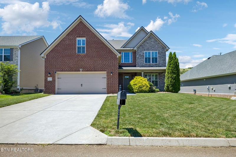 12349 Chirping Bird Ln, Knoxville, TN 37932