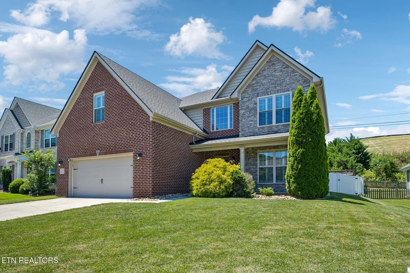 12349 Chirping Bird Ln, Knoxville, TN 37932