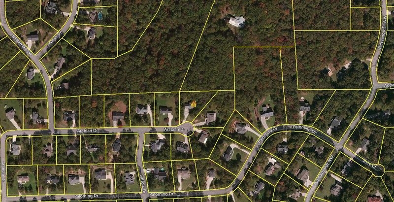 1235 Arabian Dr, Dalton, GA 30720