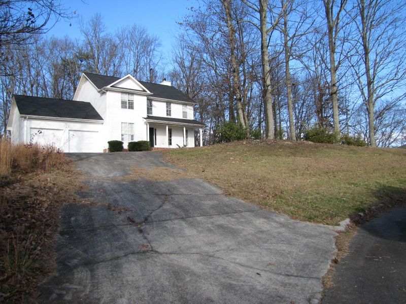 1235 Arabian Dr, Dalton, GA 30720