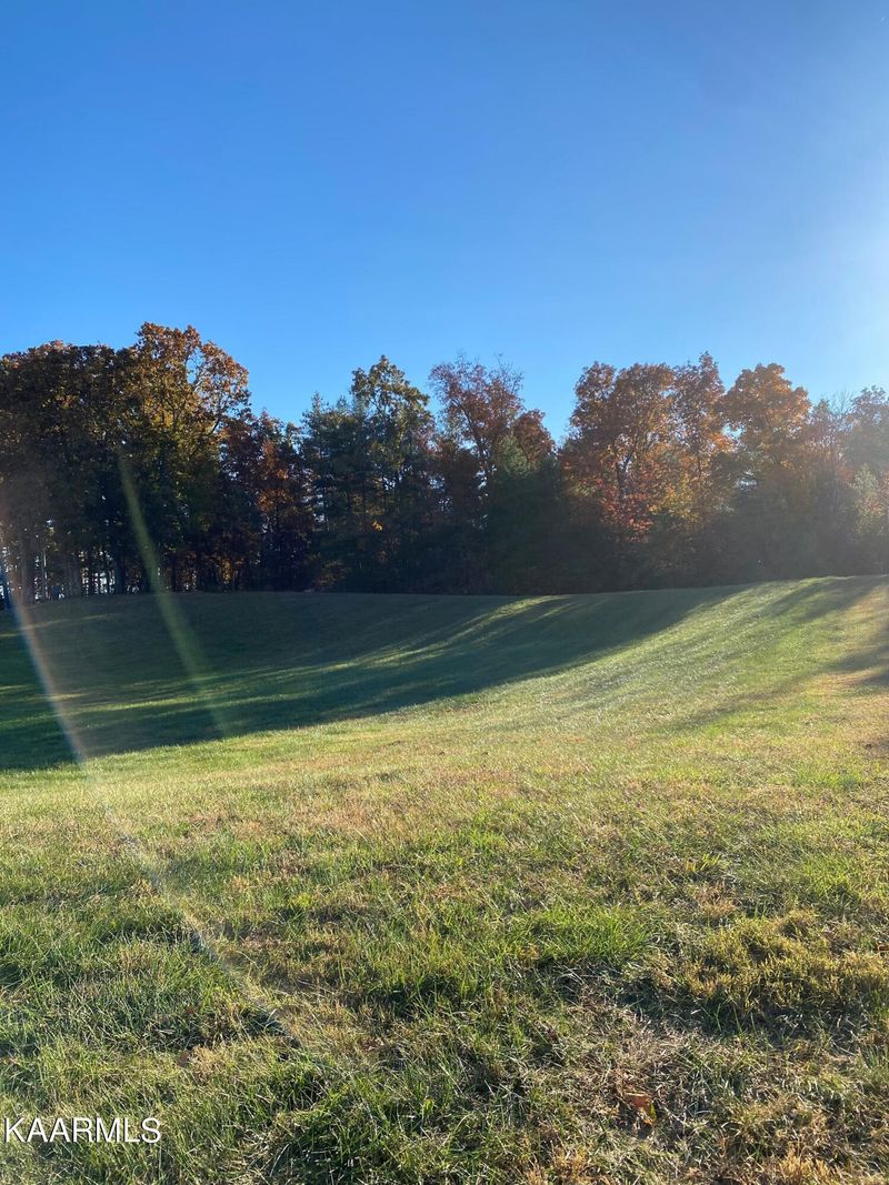 1235 Broaderick, Maryville, TN 37801