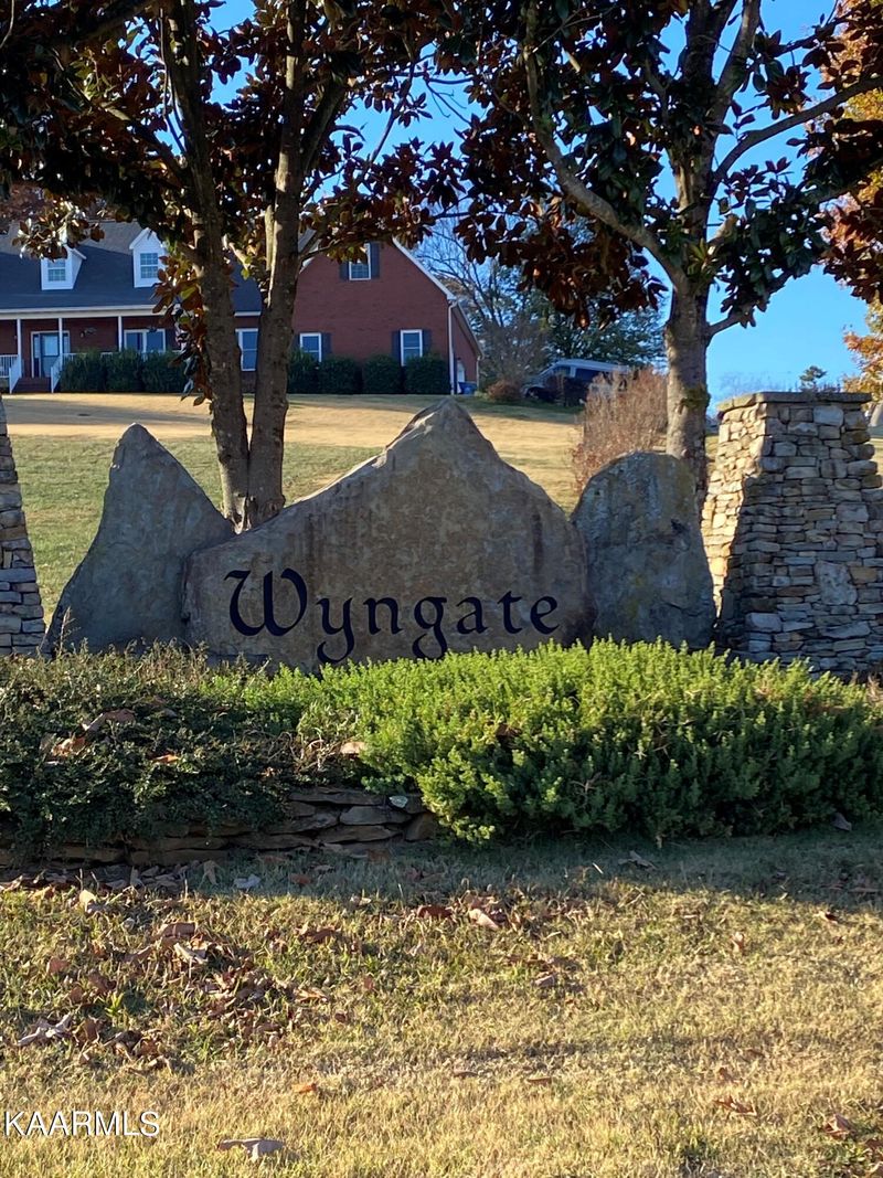 1235 Broaderick, Maryville, TN 37801