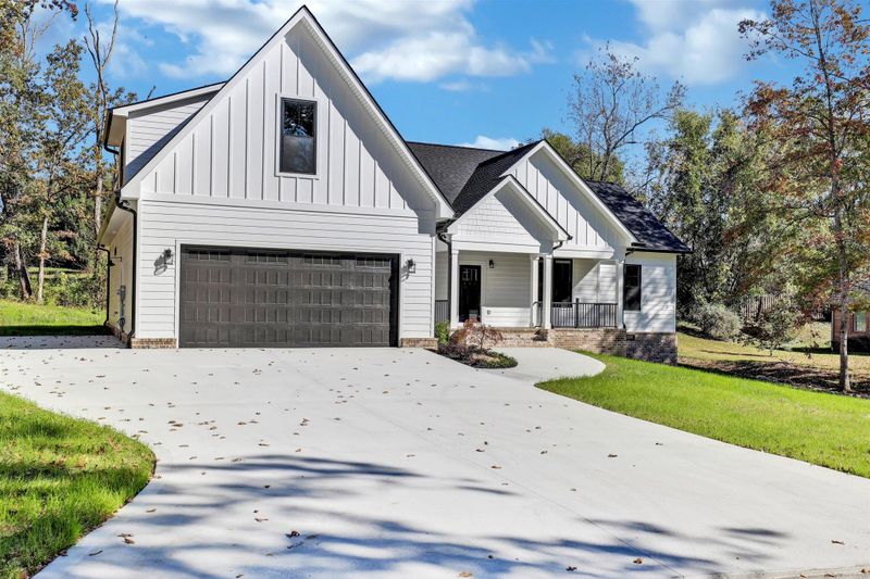 1235 Foxwood Dr, Sevierville, TN 37876