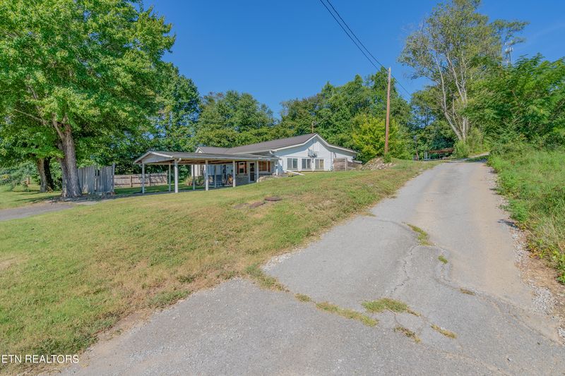 1235 Gallaher Rd, Kingston, TN 37763