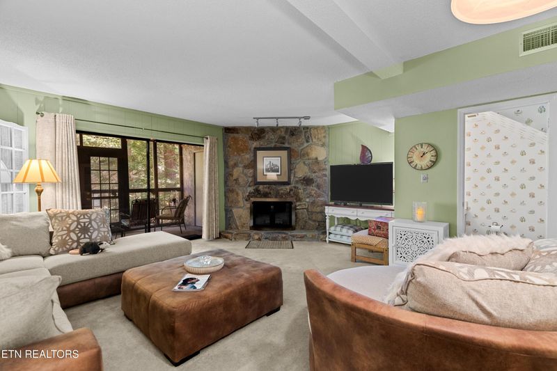 1235 Ski Mountain Rd #602, Gatlinburg, TN 37738