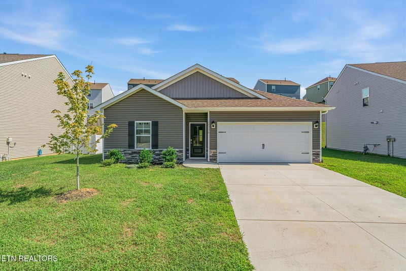 12356 Manhattan Ln, Knoxville, TN 37932