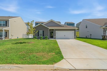 12356 Manhattan Ln, Knoxville, TN 37932
