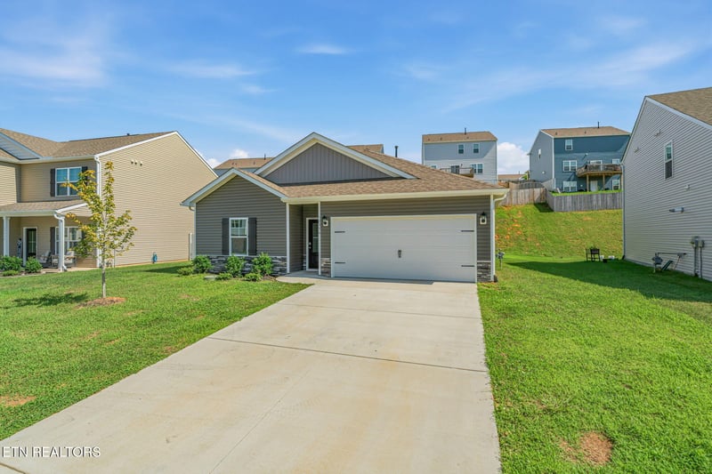 12356 Manhattan Ln, Knoxville, TN 37932