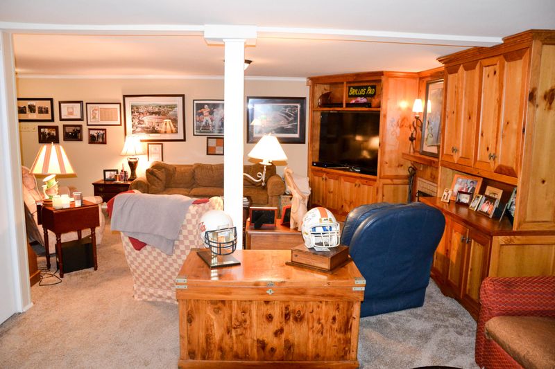 1236 Forest Brook Rd, Knoxville, TN 37919