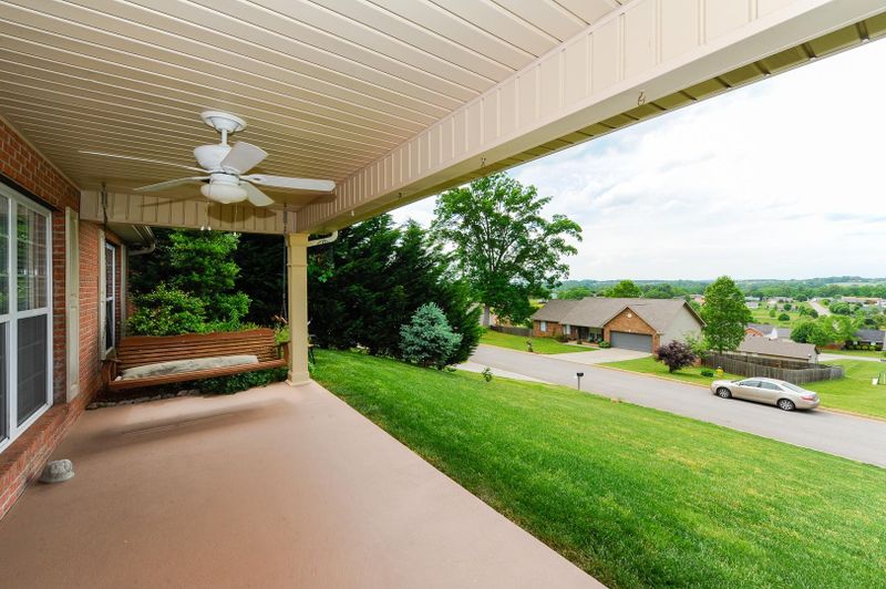 1237 Chesty Puller, Maryville, TN 37803
