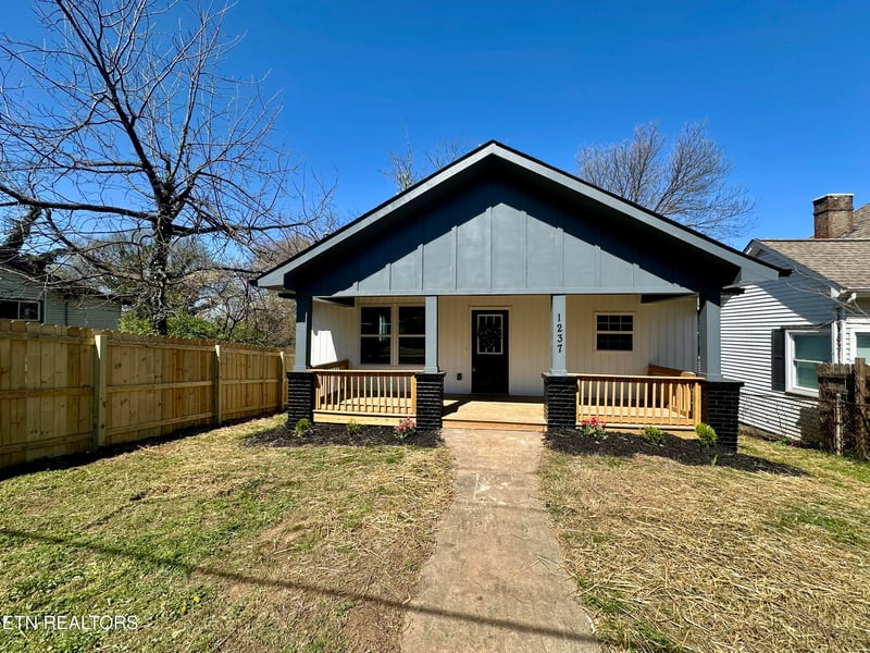 1237 Iredell Ave, Knoxville, TN 37921