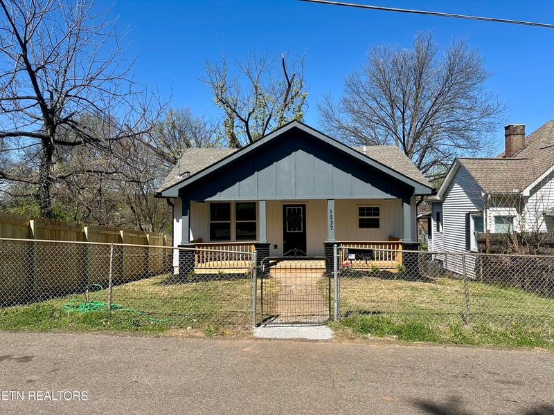 1237 Iredell Ave, Knoxville, TN 37921