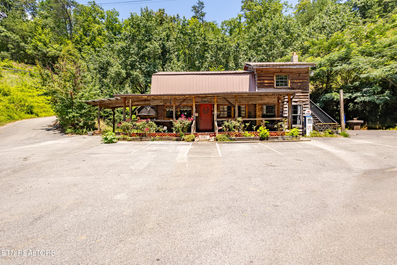 1239 Wears Valley Parcel 086 009 06 Rd, Townsend, TN 37882
