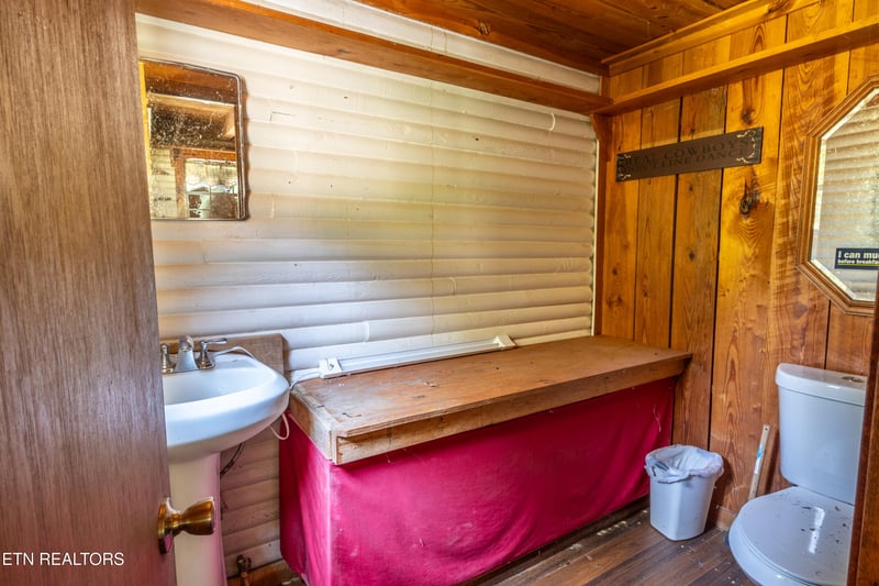 1239 Wears Valley Parcel 086 009 06 Rd, Townsend, TN 37882