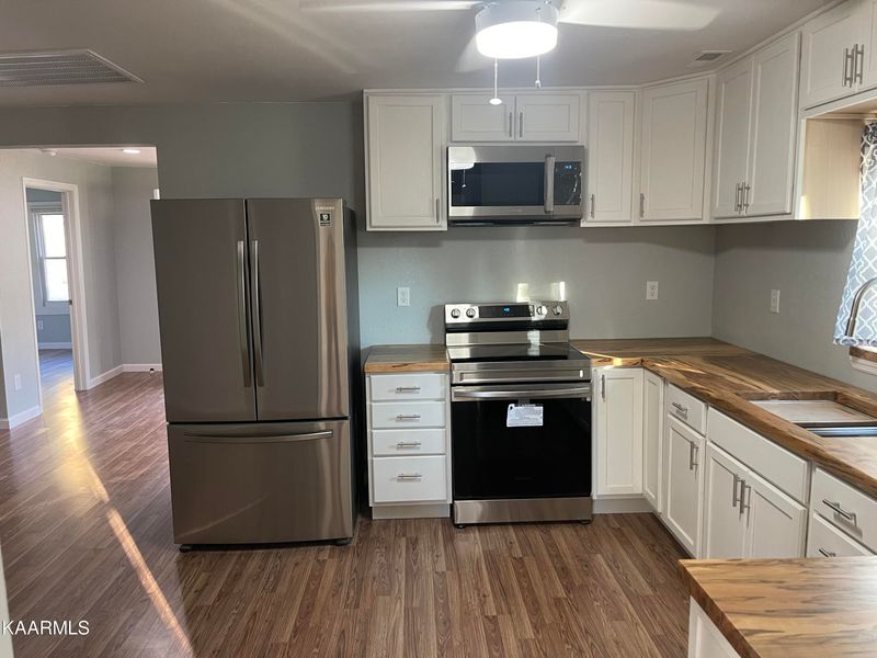 124 Co Rd 630, Etowah, TN 37331