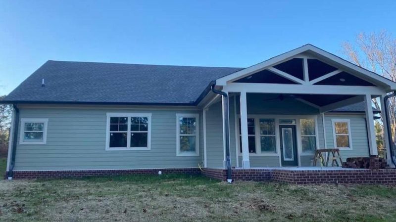 124 Culver Rd, Oak Ridge, TN 37830