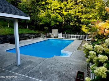 124 Deertrail Ln, Rocky Top, TN 37769