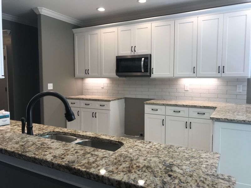 124 Dynasty Dr, Lenoir City, TN 37771