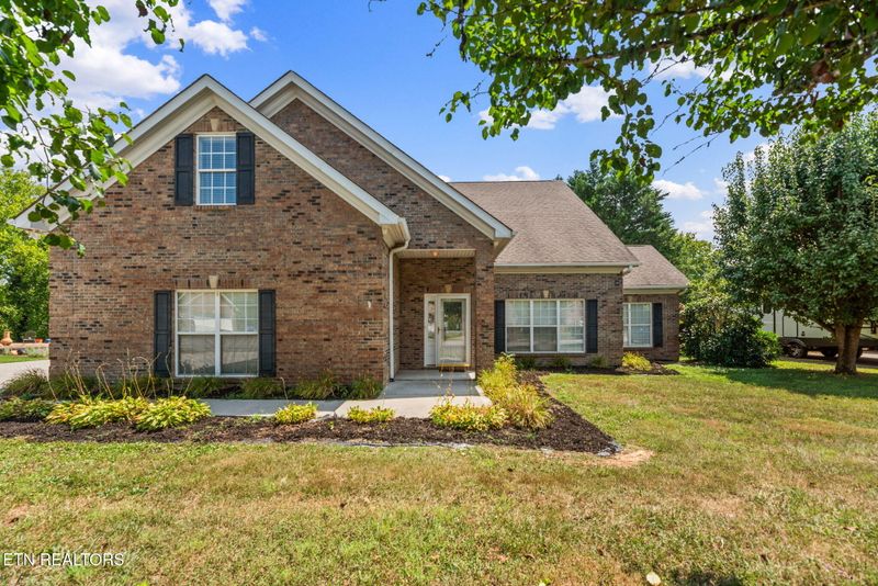 124 E Southwood Ln, Oak Ridge, TN 37830