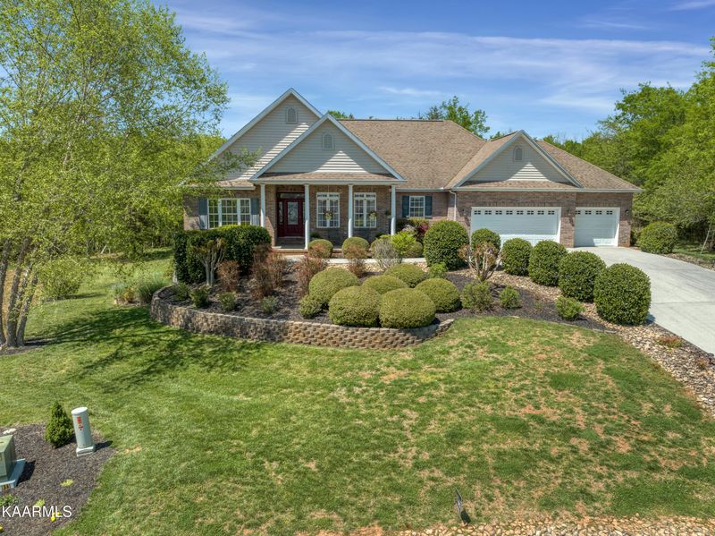 124 Eladi Trail Tr, Vonore, TN 37885