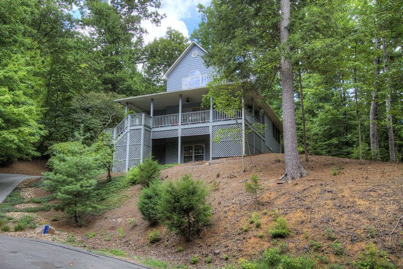 124 Fox Chase Dr, Townsend, TN 37882