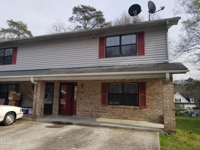 124 High Point Ln, Oak Ridge, TN 37830