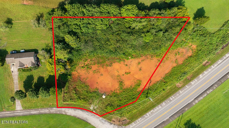 124 Holt Dr, Loudon, TN 37774
