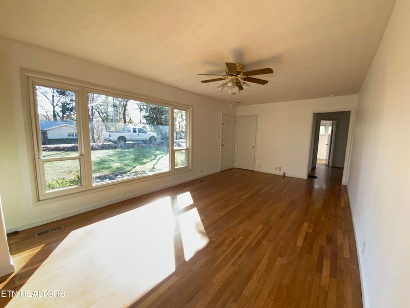 124 Indian Ln, Oak Ridge, TN 37830